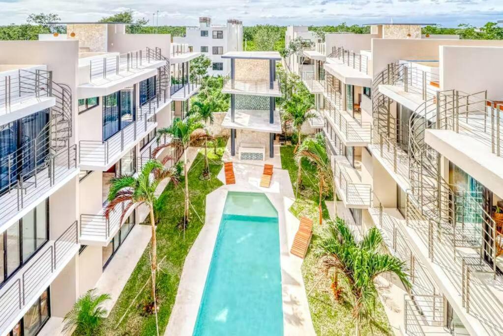 Apartment 304 Amena Romantic Jungle Ph W/ Private Pool & Gym *