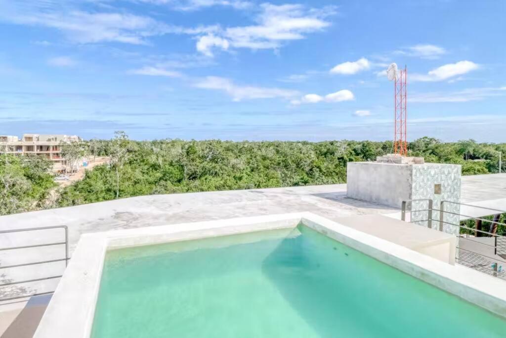 Apartment 304 Amena Romantic Jungle Ph W/ Private Pool & Gym *